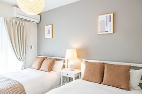 Stella Court Tengachaya