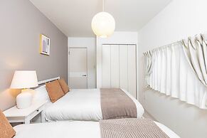 Stella Court Tengachaya