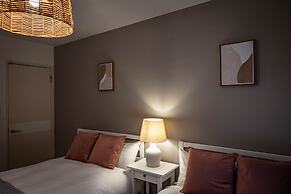 Stella Court Tengachaya