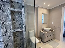 Charaki Escape Chic Seafront Studio