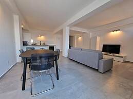 A Casa di Diego-appartamento Fronte Mare Vicino al Centro Storico di C