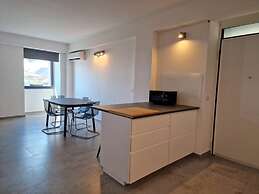 A Casa di Diego-appartamento Fronte Mare Vicino al Centro Storico di C