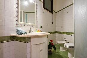 Casa Rubino - Confortevole Casa con Ampio Spazio Esterno e Piscina Pri