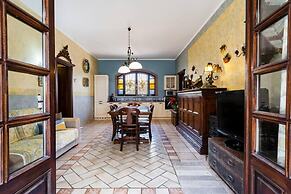 Casa Rubino - Confortevole Casa con Ampio Spazio Esterno e Piscina Pri