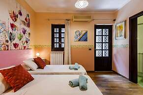 Casa Rubino - Confortevole Casa con Ampio Spazio Esterno e Piscina Pri