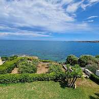 Villa Daniela con Piscina Privata e Discesa a Mare tra Catania e Sirac