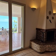 Villa Daniela con Piscina Privata e Discesa a Mare tra Catania e Sirac