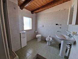 Villa Daniela con Piscina Privata e Discesa a Mare tra Catania e Sirac