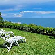 Villa Daniela con Piscina Privata e Discesa a Mare tra Catania e Sirac