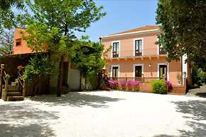 Villa Bonaccorso Casale-splendida Villa Immersa Nella Natura ai Piedi 