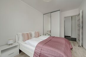 Apartment Near the River by Renters