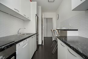 Apartment Near the River by Renters