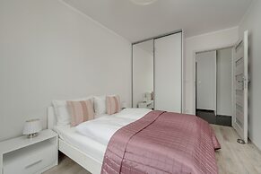 Apartment Near the River by Renters