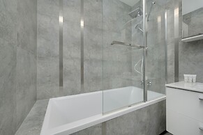 Apartment Near the River by Renters