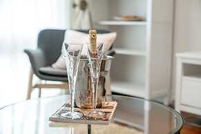 Deluxe 2Bed Duplex Apartment & parking