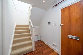 Deluxe 2Bed Duplex Apartment & parking