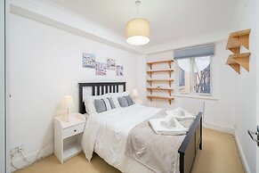 Deluxe 2Bed Duplex Apartment & parking