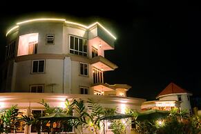 Grik Hotel - Entebbe