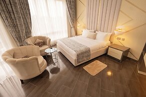 Grik Hotel - Entebbe