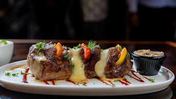 Grik Hotel - Entebbe