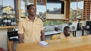 Grik Hotel - Entebbe