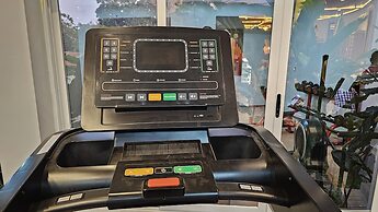 Grik Hotel - Entebbe