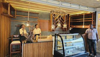 Grik Hotel - Entebbe