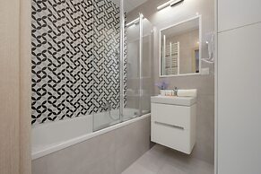 Komputerowa Studio Warsaw by Renters