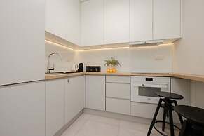 Komputerowa Studio Warsaw by Renters