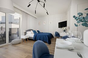Komputerowa Studio Warsaw by Renters