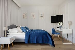 Komputerowa Studio Warsaw by Renters