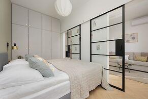 Subtle Apartment in Warsaw by Renters
