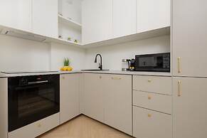 Subtle Apartment in Warsaw by Renters