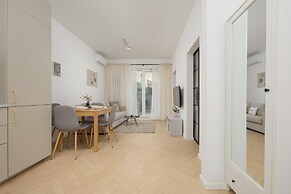 Subtle Apartment in Warsaw by Renters
