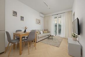 Subtle Apartment in Warsaw by Renters
