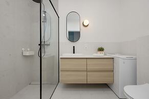 Subtle Apartment in Warsaw by Renters