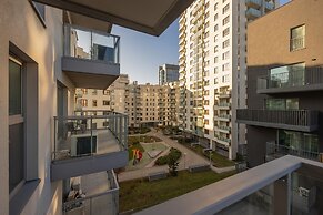 Subtle Apartment in Warsaw by Renters