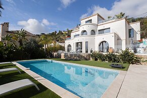 Breathtaking 4-bed Villa Golfe-Juan