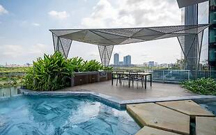 Bluesky Metropole Galleria Luxury