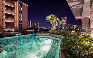 Bluesky Metropole Galleria Luxury