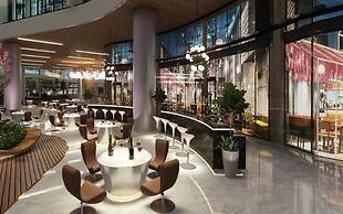 Bluesky Metropole Galleria Luxury