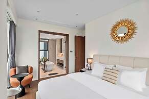 Bluesky Metropole Galleria Luxury