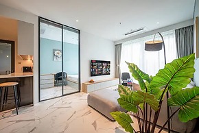 Bluesky Metropole Galleria Luxury