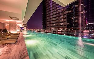 Bluesky Metropole Galleria Luxury