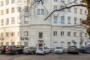 Apartment for 6 in the Heart of Warsaw