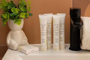 Apartment for 6 in the Heart of Warsaw