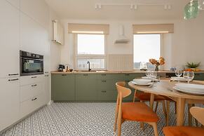 Apartment for 6 in the Heart of Warsaw