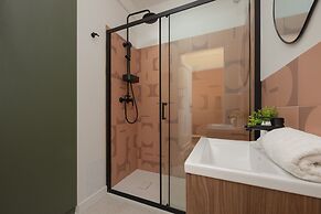 Apartment for 6 in the Heart of Warsaw