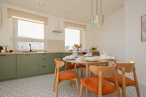 Apartment for 6 in the Heart of Warsaw