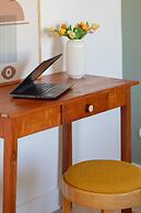 Apartment for 6 in the Heart of Warsaw